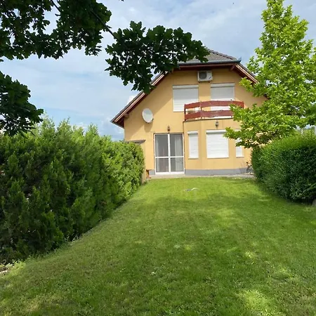 Holiday home Ada Vendeghaz Osku